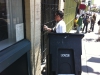 monday 12-jul-2010:  sunnyside sro hotel employee returns after illegally dumping their garbage